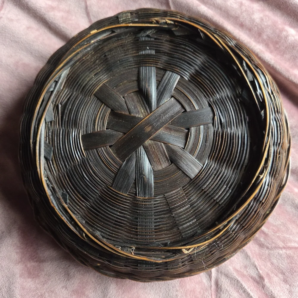 Vintage Chinese Wicker Sewing Basket with a Green Peking Glass Ring